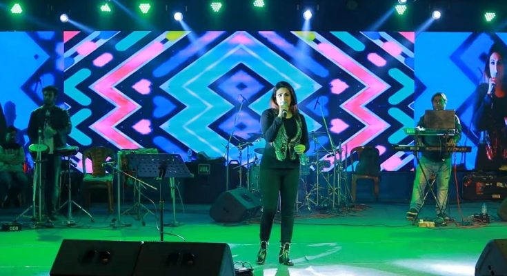 akriti-kakar-live-in-indore-2025