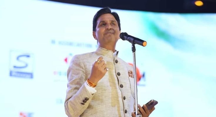 Kumar Vishwas Delhi Show